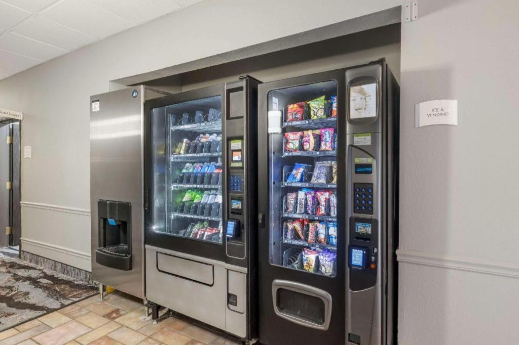 Quality Inn & Suites Arbor Ngoại thất bức ảnh