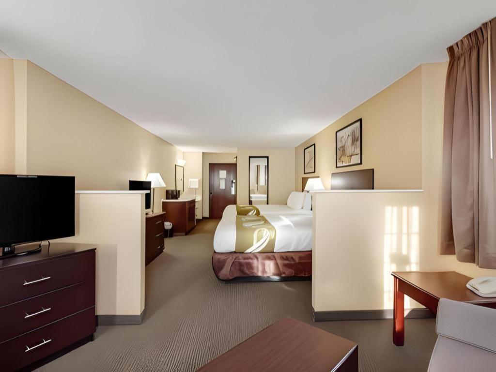Quality Inn & Suites Arbor Ngoại thất bức ảnh