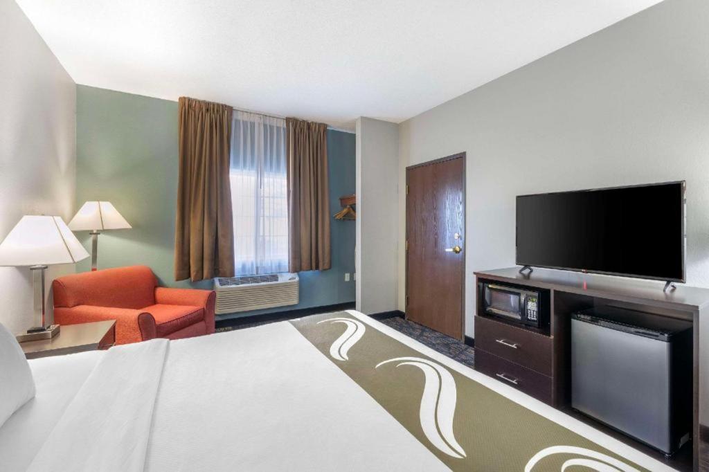 Quality Inn & Suites Arbor Ngoại thất bức ảnh