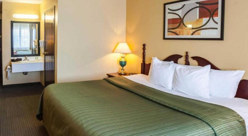 Quality Inn & Suites Arbor Ngoại thất bức ảnh